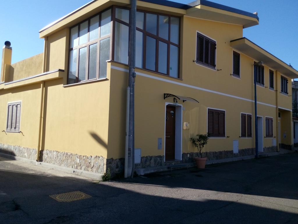 Casa Vacanze Rose E Fiori Sardegna San Vito  Zewnętrze zdjęcie